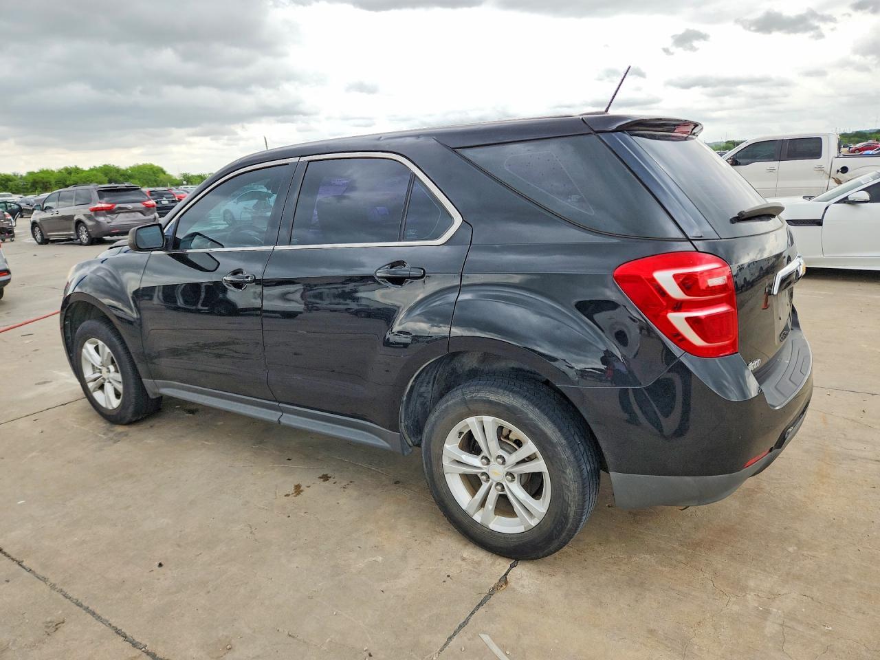 2016 Chevrolet Equinox Ls - zdjęcie 2