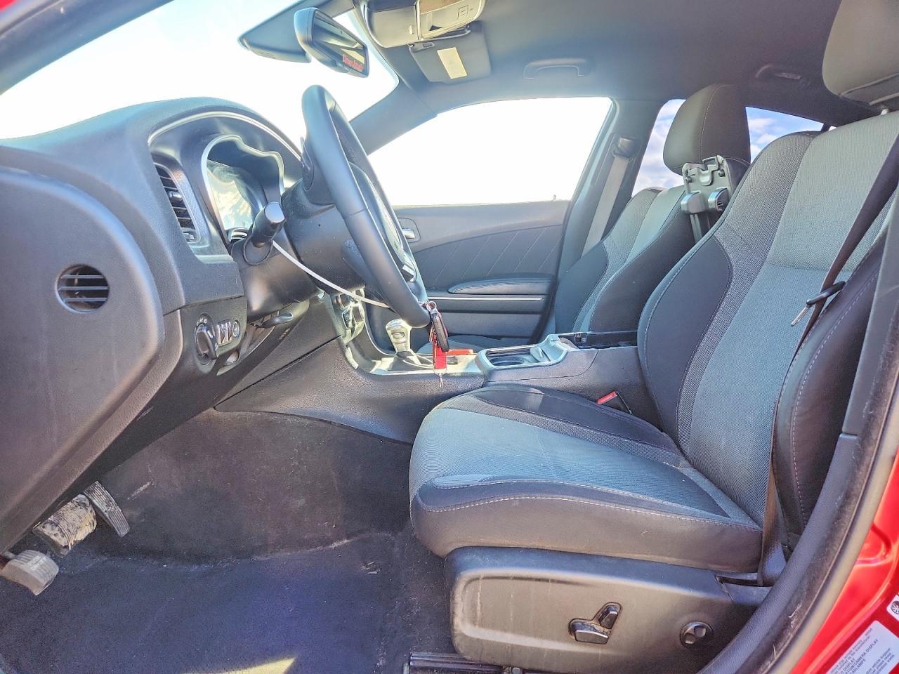 2015 Dodge Charger R - zdjęcie 7