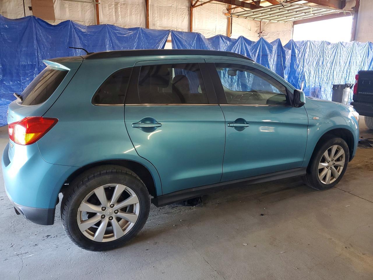 2013 Mitsubishi Outlander Sport Se - zdjęcie 3