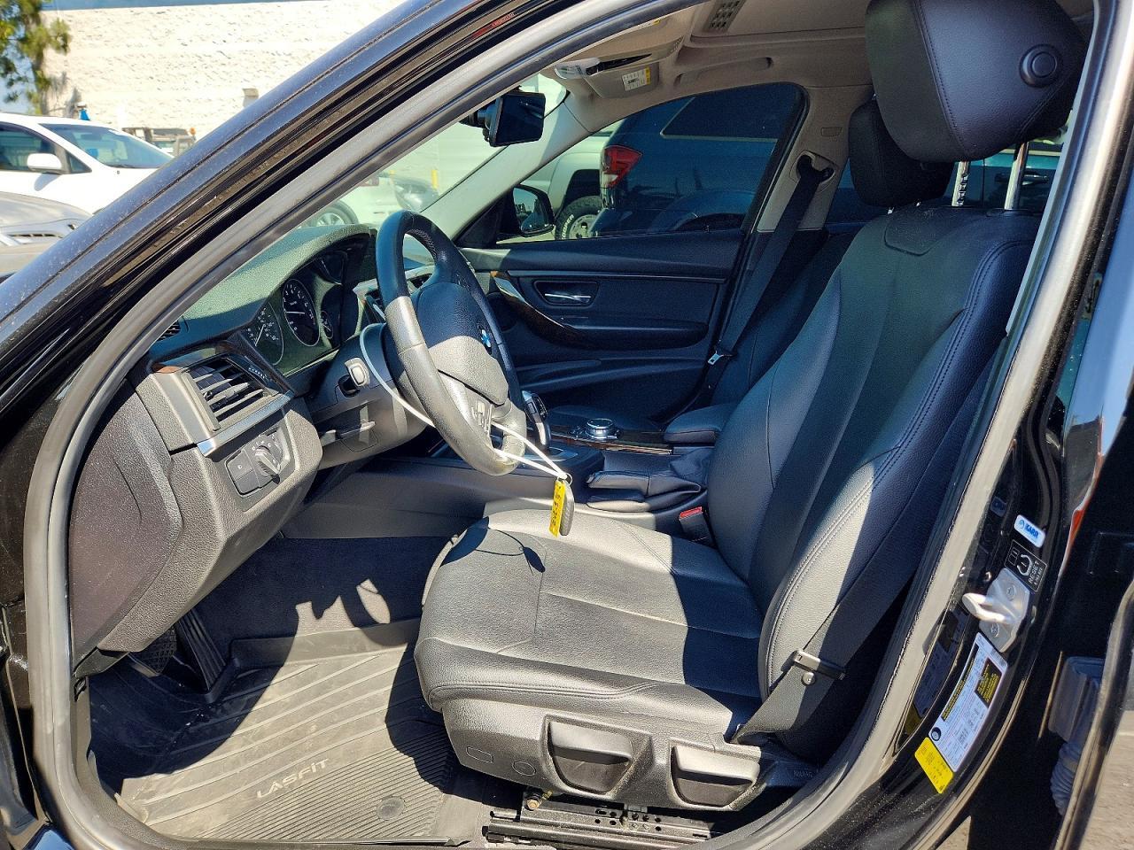 2015 BMW 320 I - zdjęcie 7