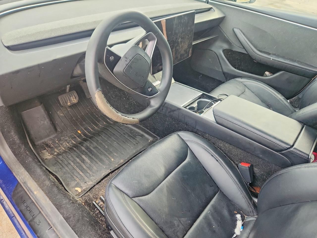 2025 Tesla Model 3 - zdjęcie 8