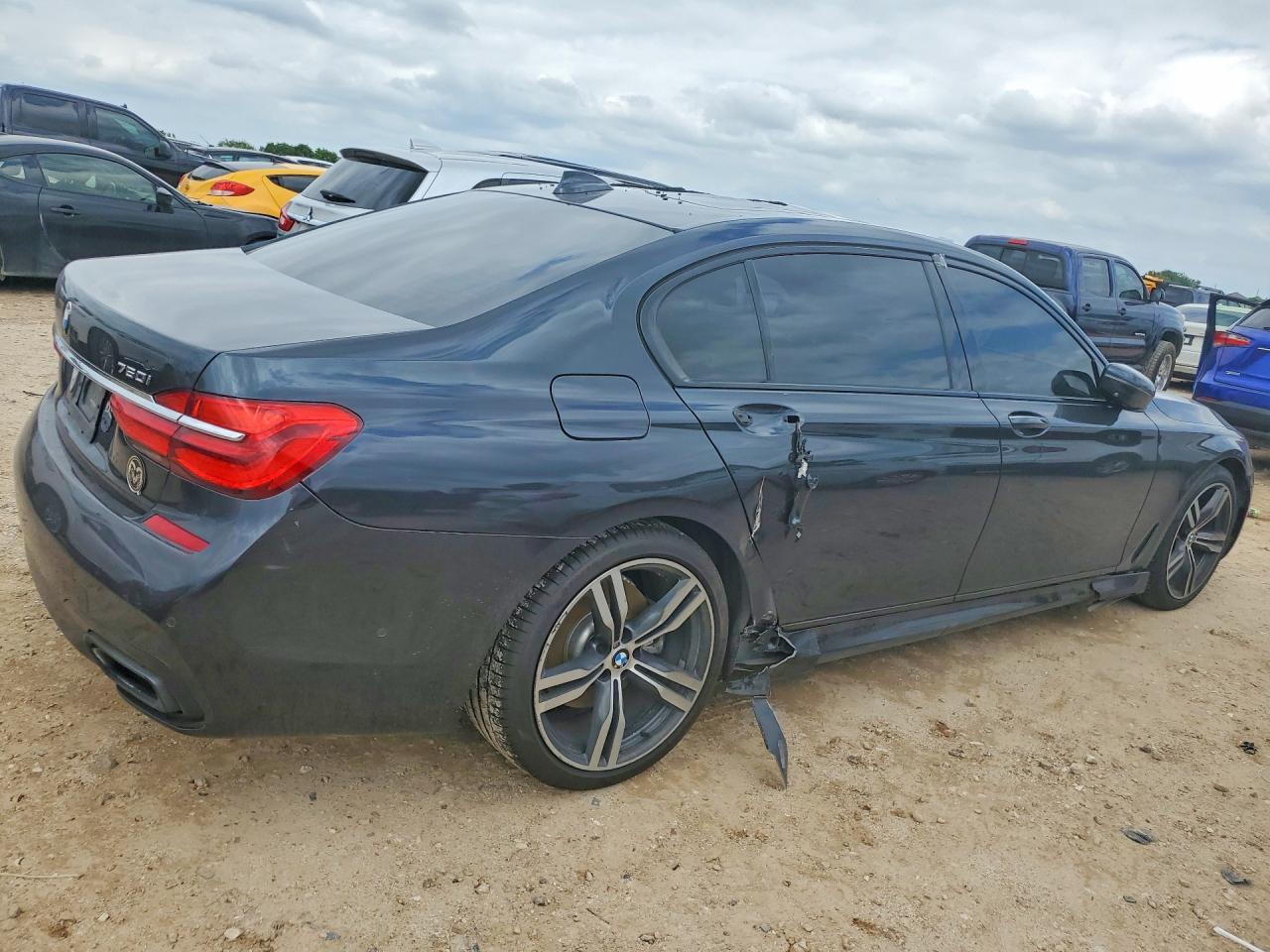 2019 BMW 750 I - zdjęcie 3