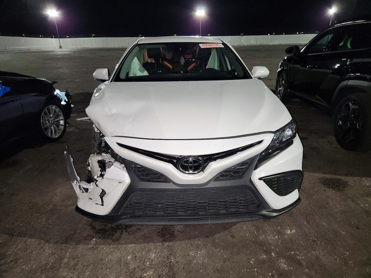 2024 Toyota Camry Se - zdjęcie 5