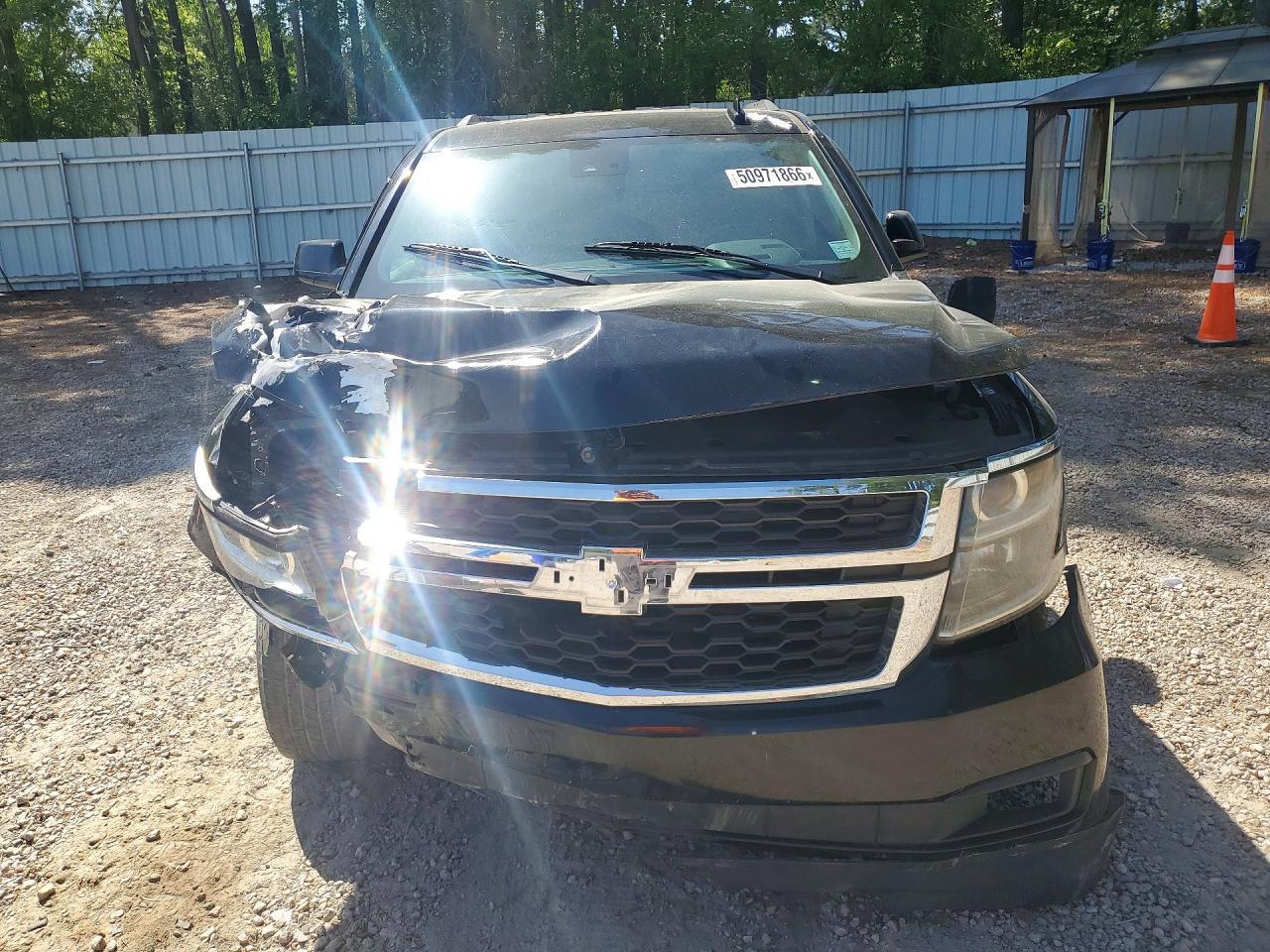2020 Chevrolet Suburban C1500 Lt - zdjęcie 5