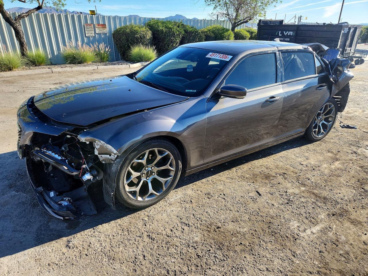 2018 Chrysler 300 S - zdjęcie główne