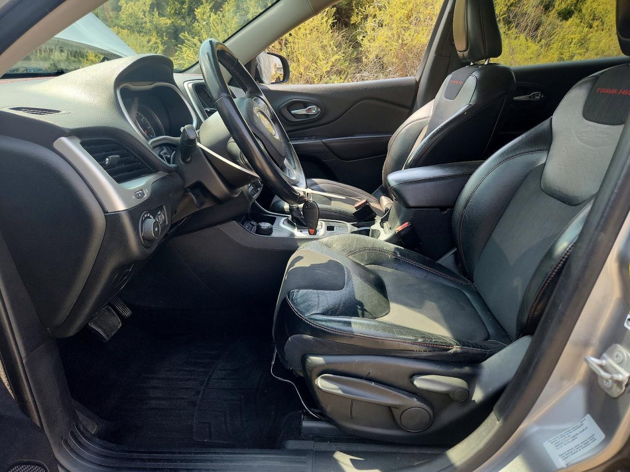 2015 Jeep Cherokee Trailhawk - zdjęcie 7