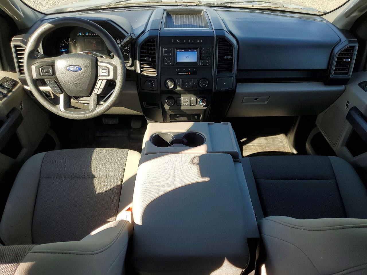 2019 Ford F150 Super Cab - zdjęcie 8