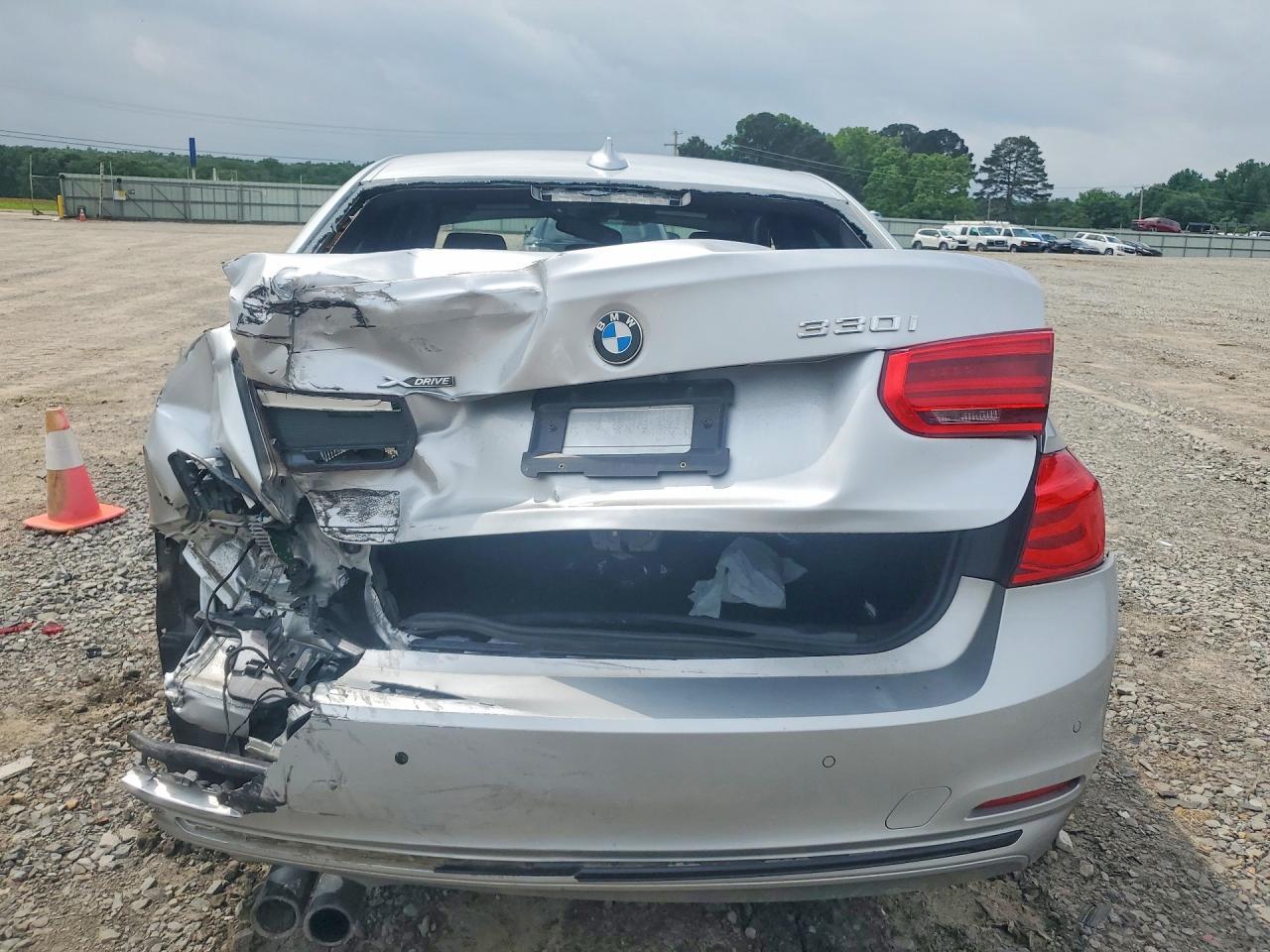 2017 BMW 330 Xi - zdjęcie 6