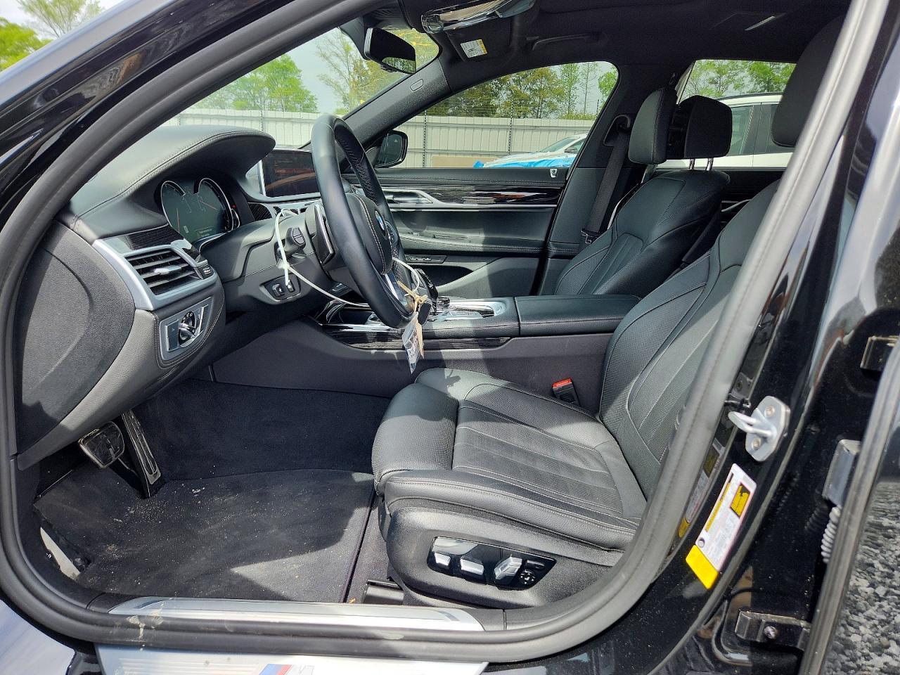 2019 BMW 740 I - zdjęcie 7