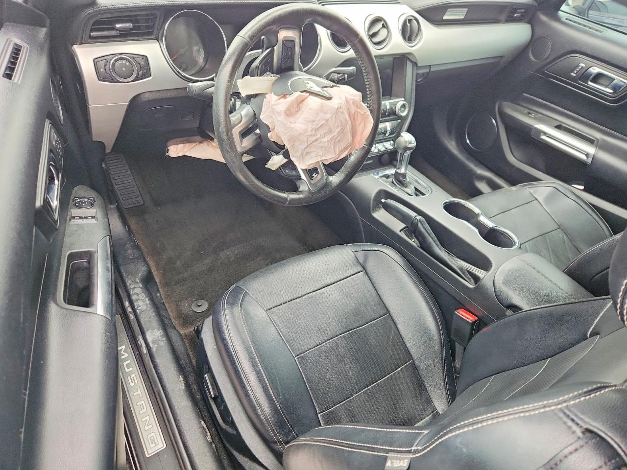 2016 Ford Mustang - zdjęcie 8