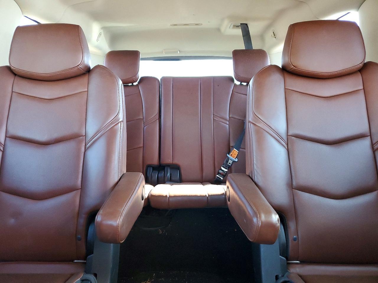 2016 Cadillac Escalade Esv Luxury - zdjęcie 10