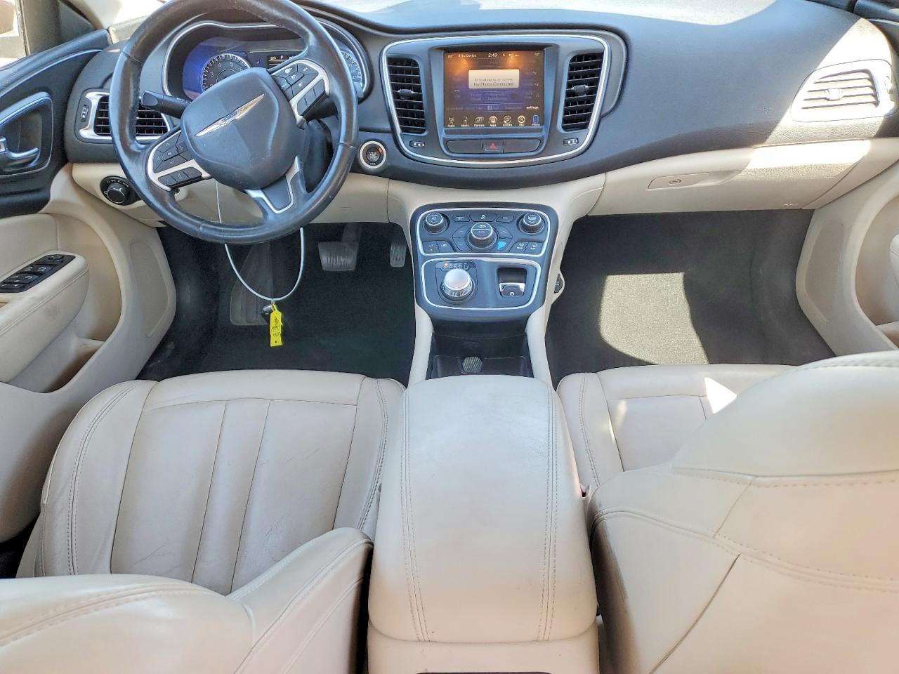 2016 Chrysler 200 Limited - zdjęcie 8