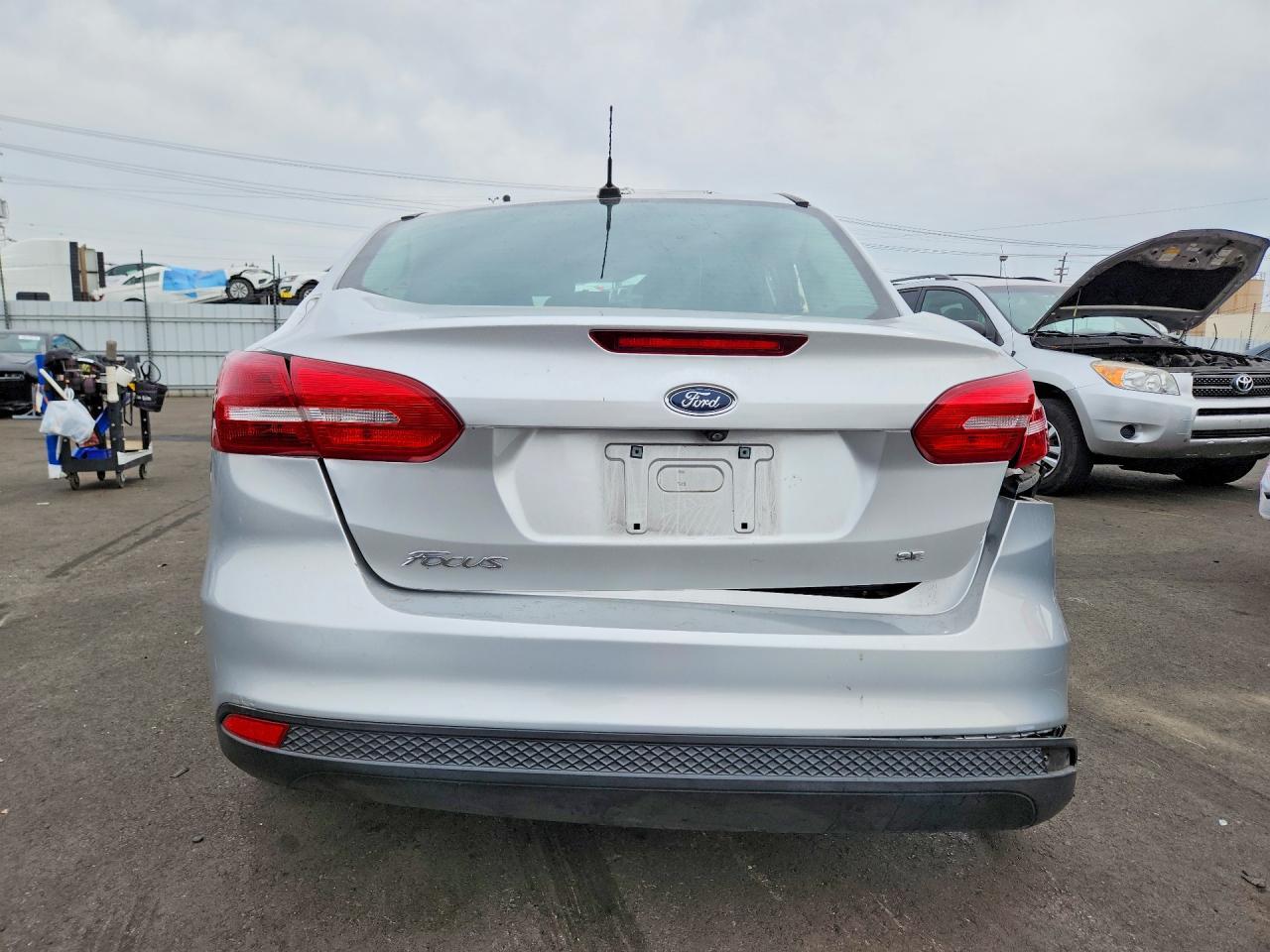 2017 Ford Focus Se - zdjęcie 6