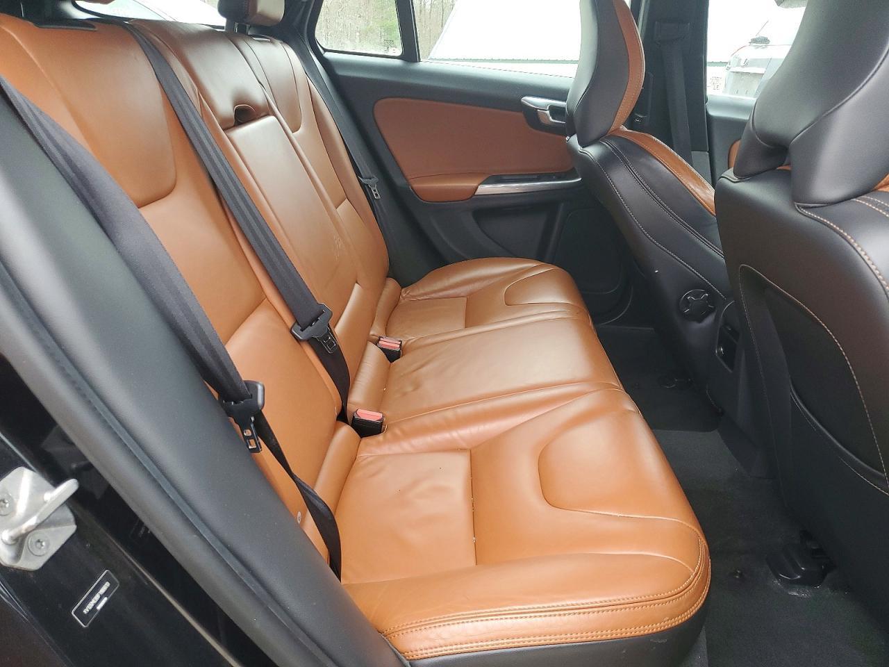 2015 Volvo V60 Premier - zdjęcie 10