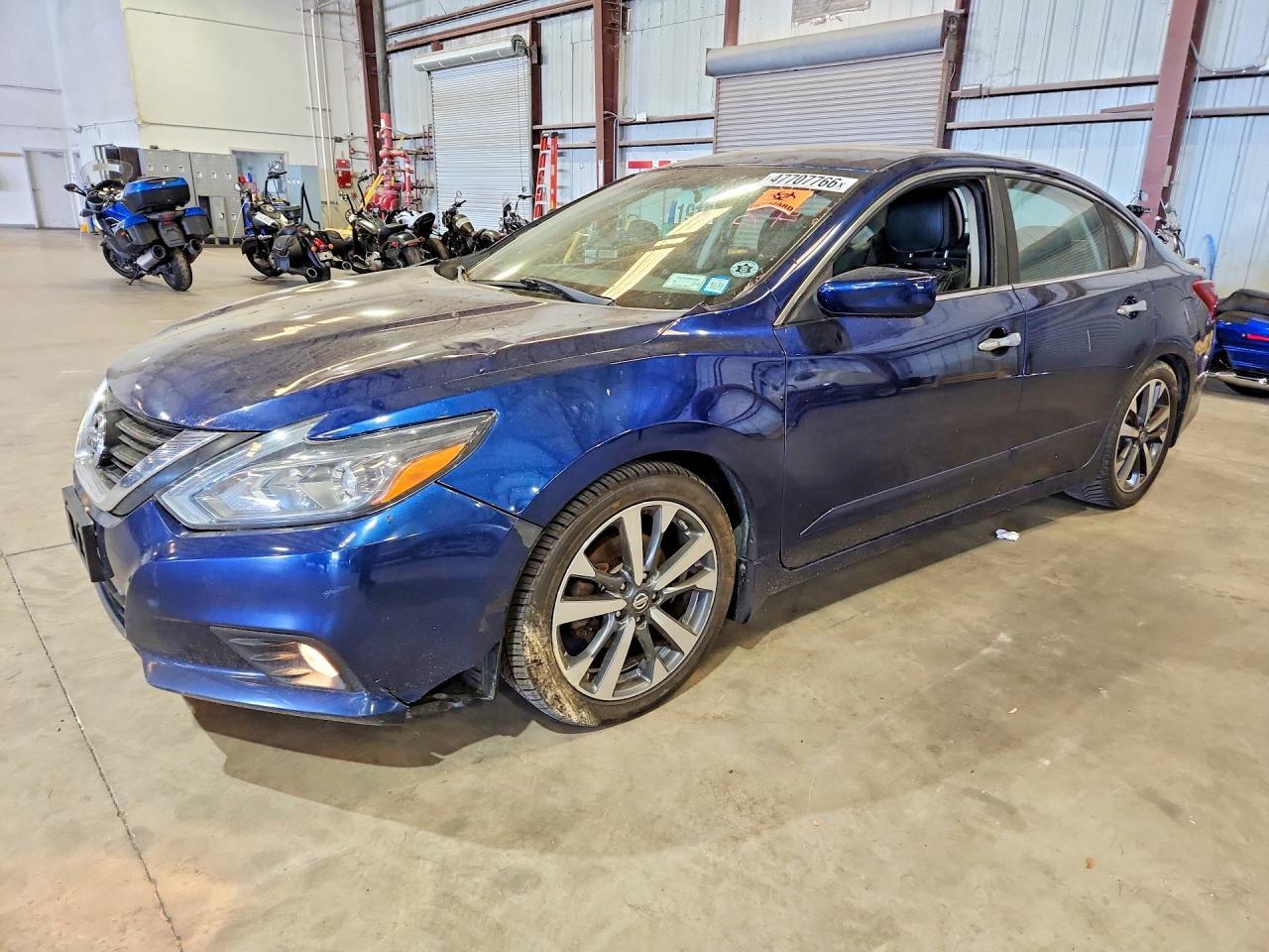 2017 Nissan Altima 2.5 Sr - zdjęcie główne