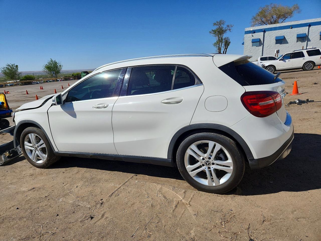 2020 Mercedes-Benz Gla 250 - zdjęcie 2