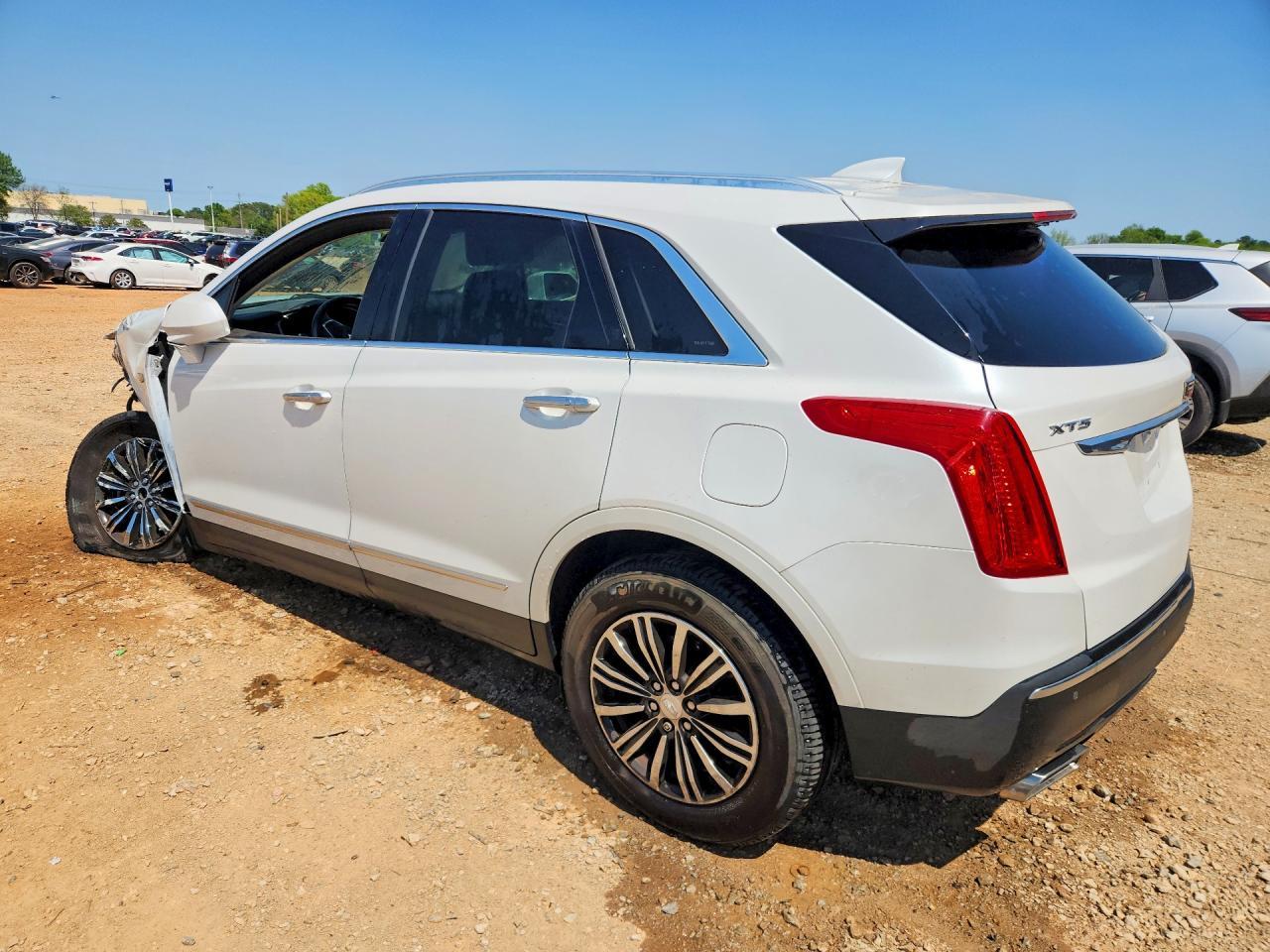 2017 Cadillac Xt5 Luxury - zdjęcie 2