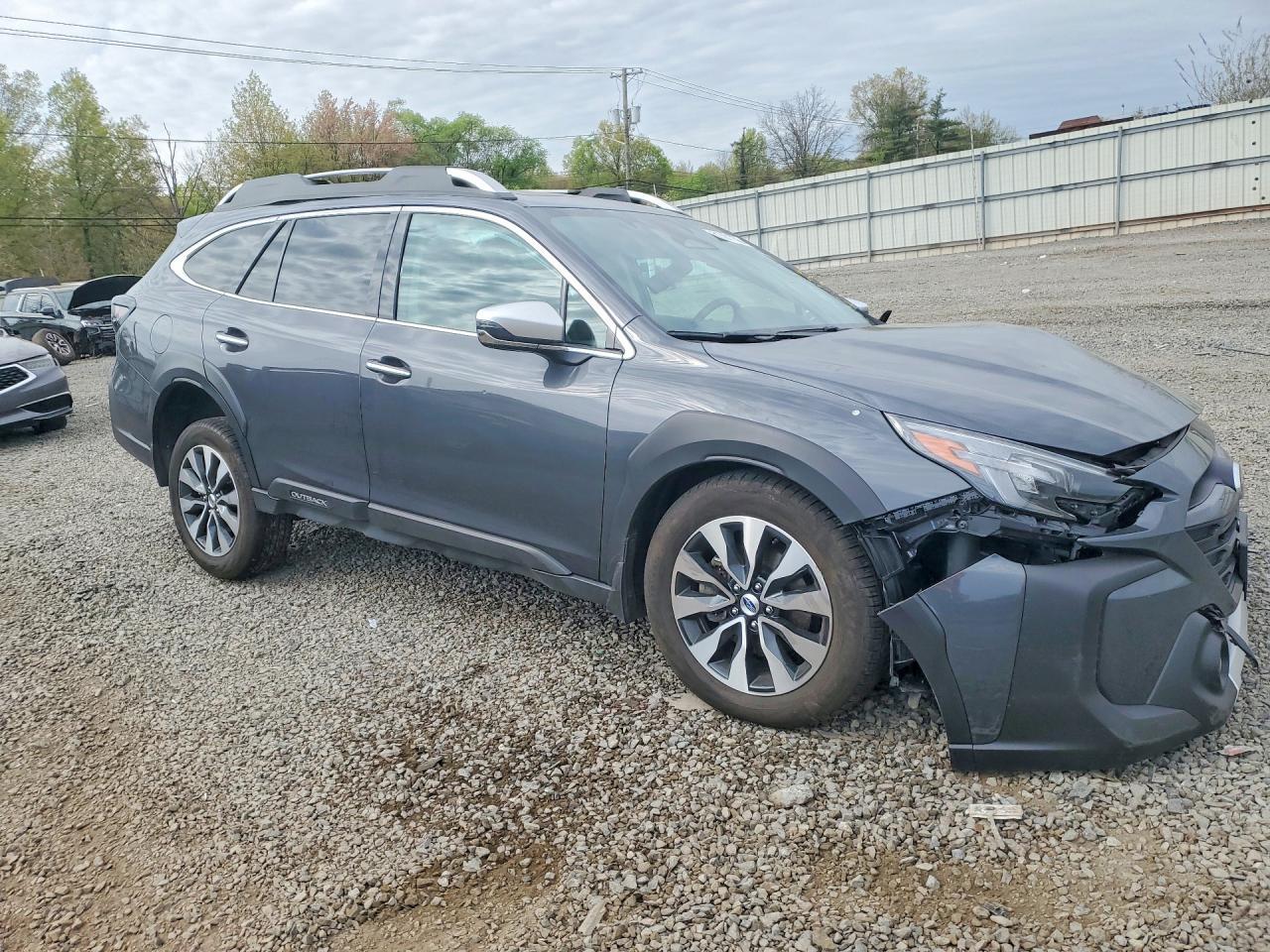 2024 Subaru Outback Touring - zdjęcie 4