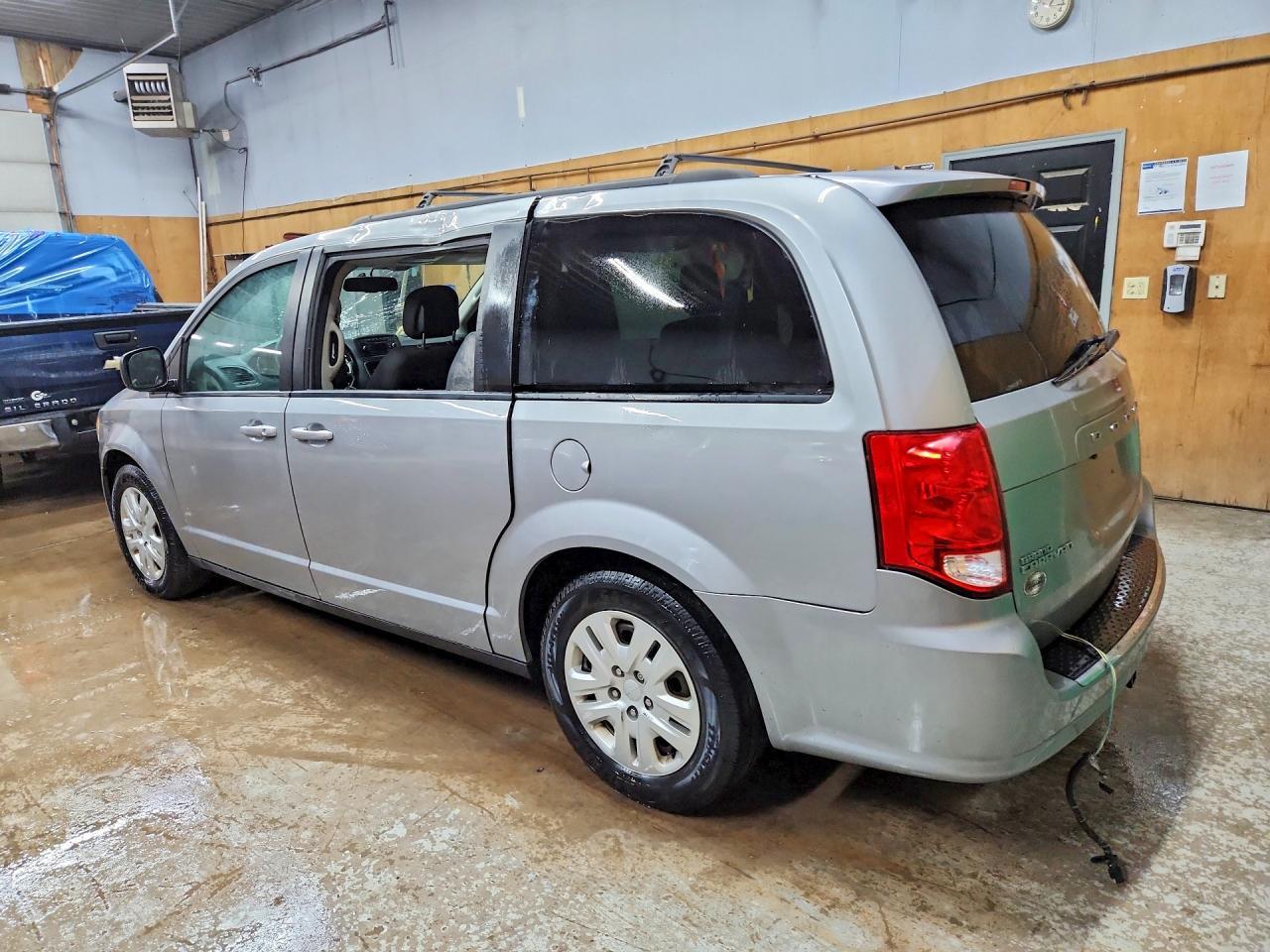 2017 Dodge Grand Caravan Se - zdjęcie 2
