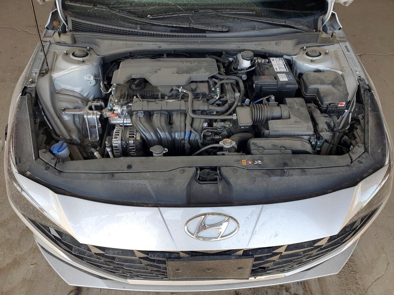 2021 Hyundai Elantra Se - zdjęcie 11