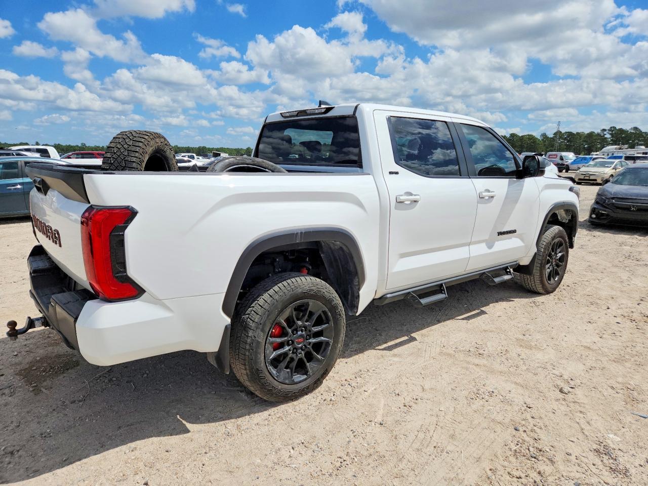 2025 Toyota Tundra Sr5 - zdjęcie 3