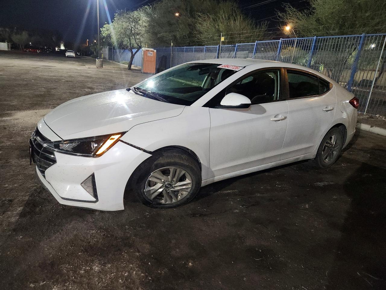 2020 Hyundai Elantra Sel - zdjęcie główne