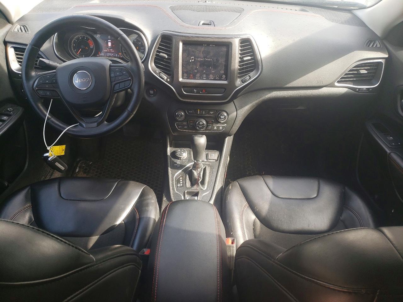 2019 Jeep Cherokee Trailhawk - zdjęcie 8