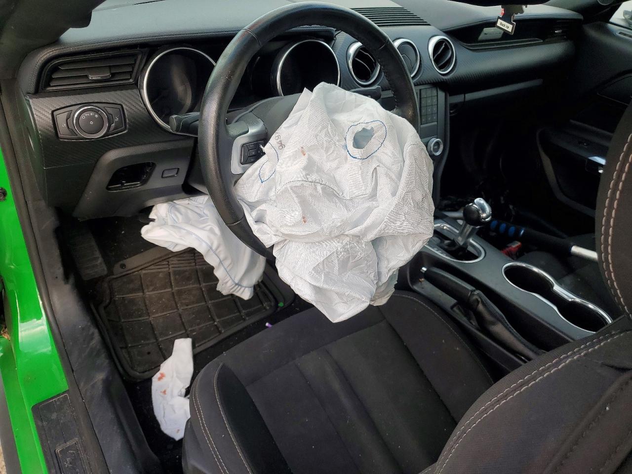 2019 Ford Mustang - zdjęcie 8