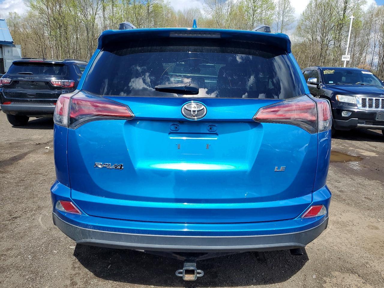 2018 Toyota Rav4 Le - zdjęcie 6