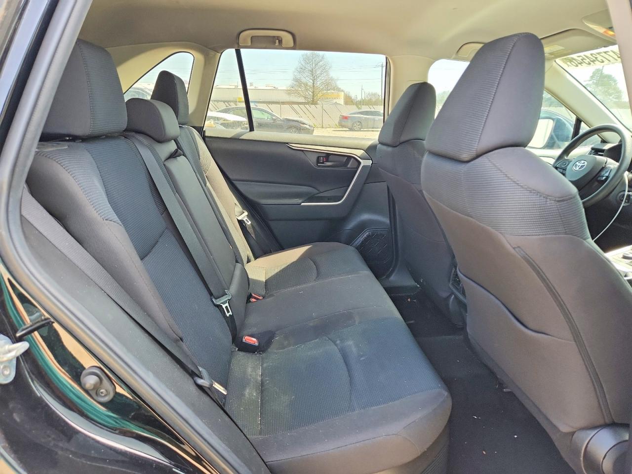 2021 Toyota Rav4 Hybrid Le - zdjęcie 11