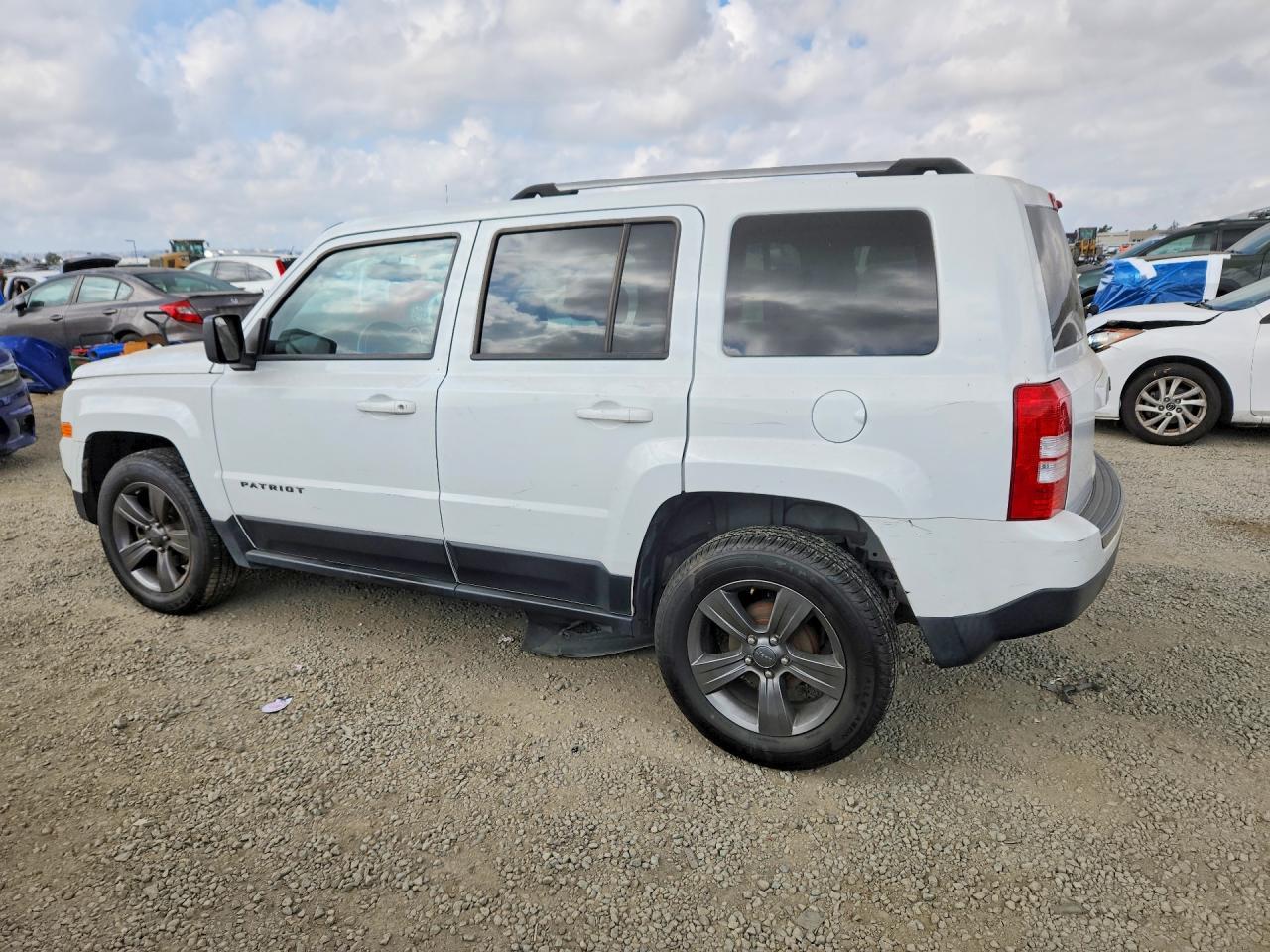 2016 Jeep Patriot Sport - zdjęcie 2