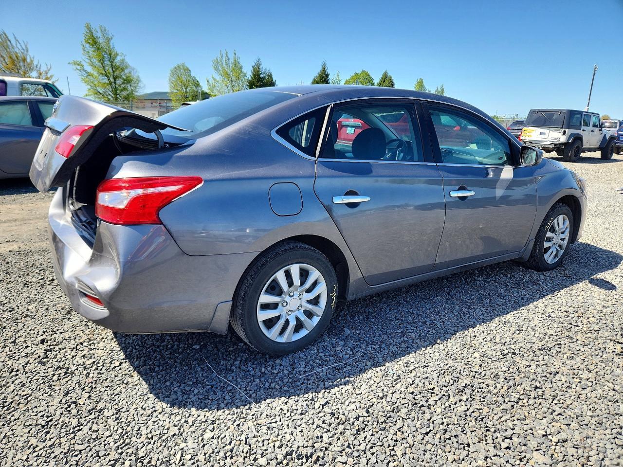 2019 Nissan Sentra S - zdjęcie 3