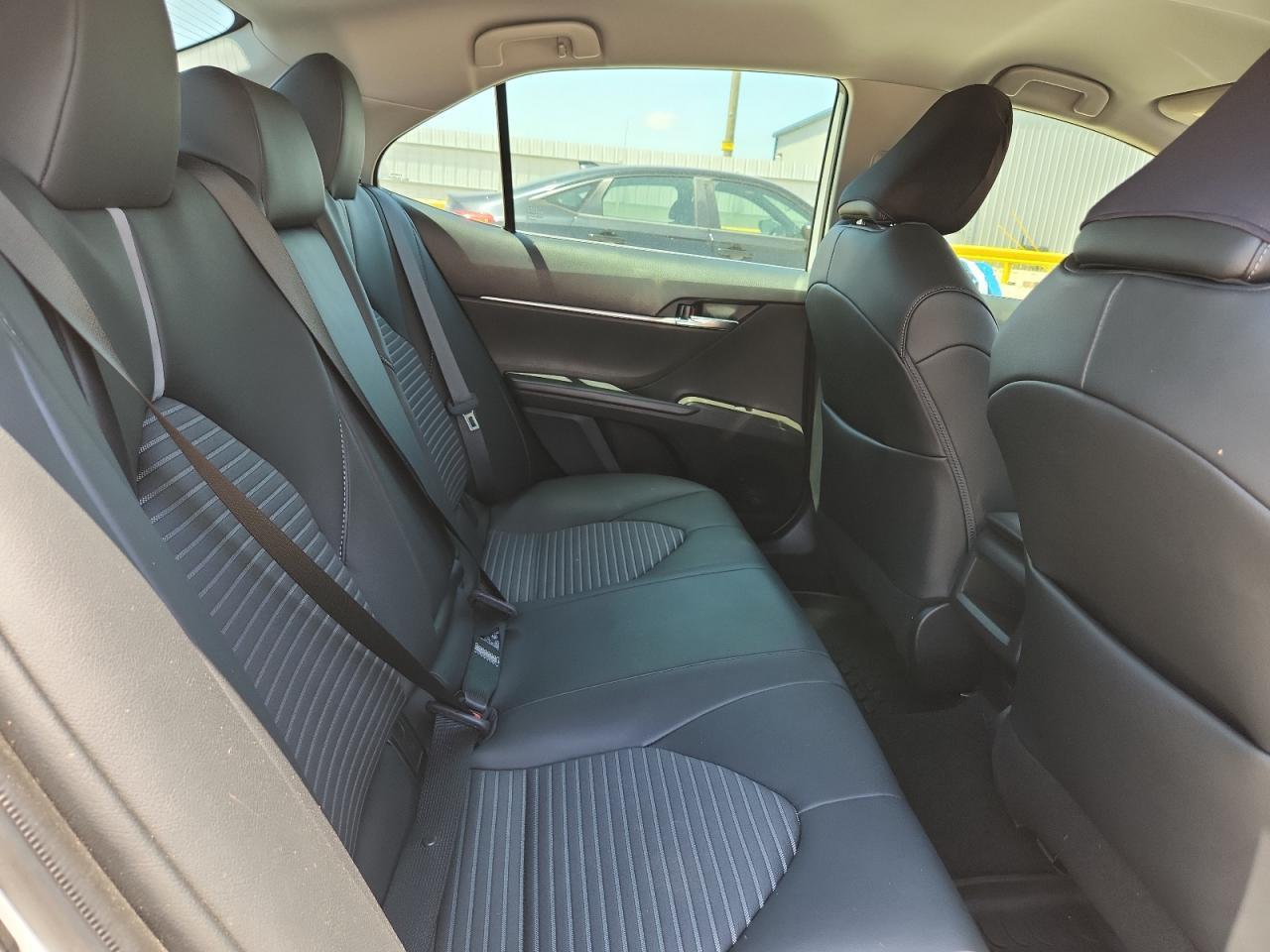 2023 Toyota Camry Se - zdjęcie 10