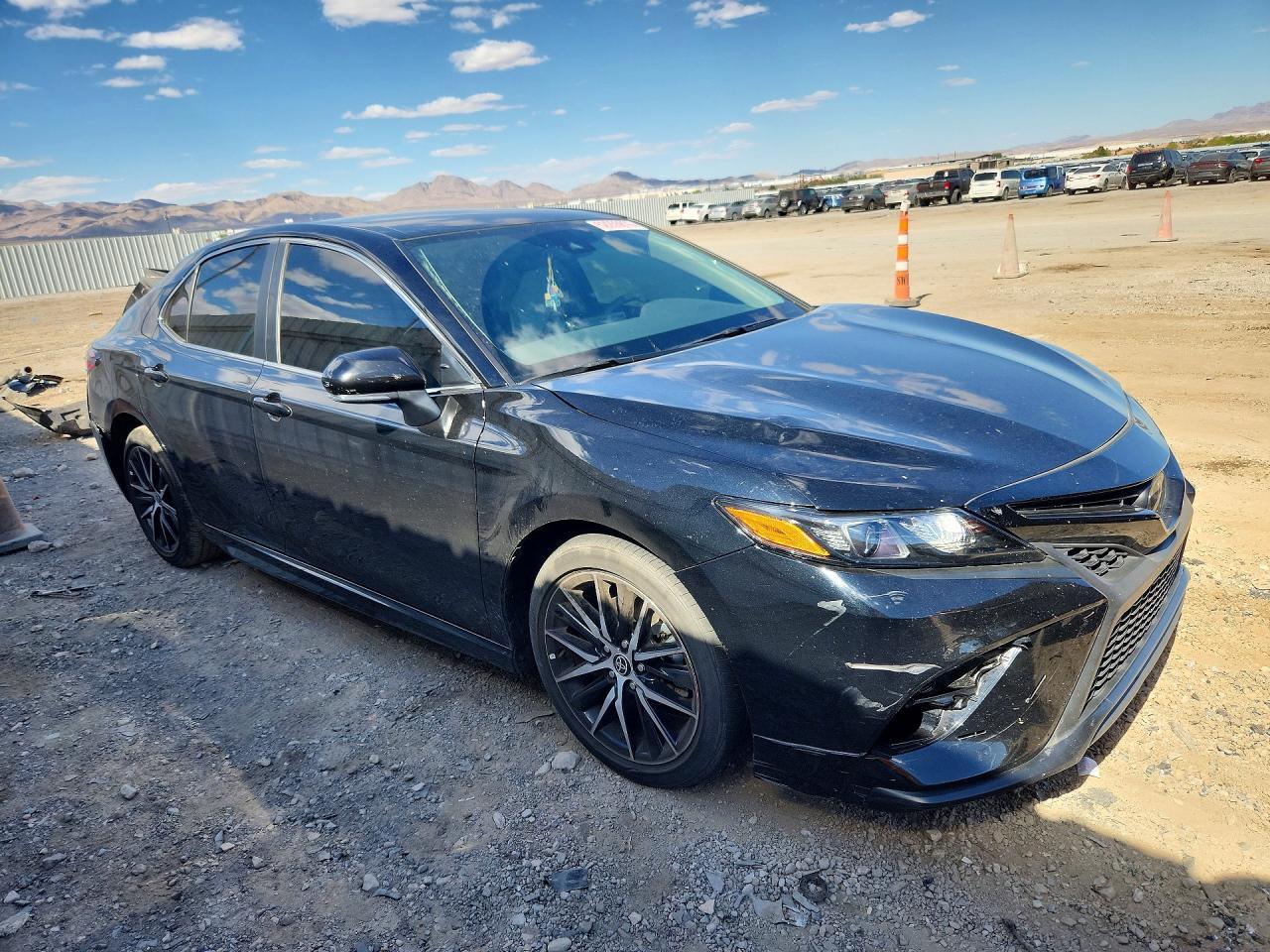 2024 Toyota Camry Se - zdjęcie 4