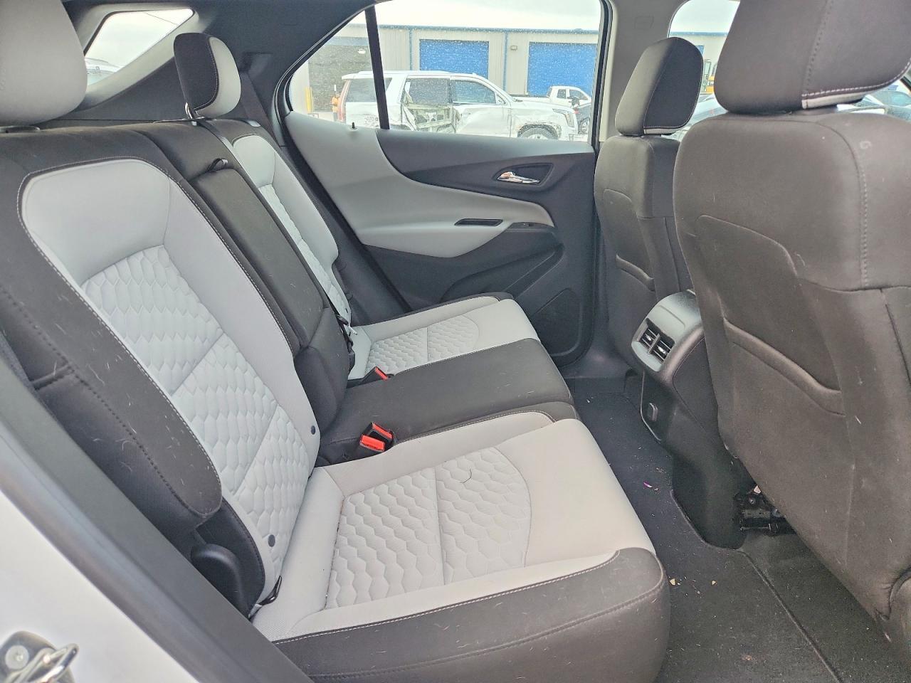 2018 Chevrolet Equinox Ls - zdjęcie 10