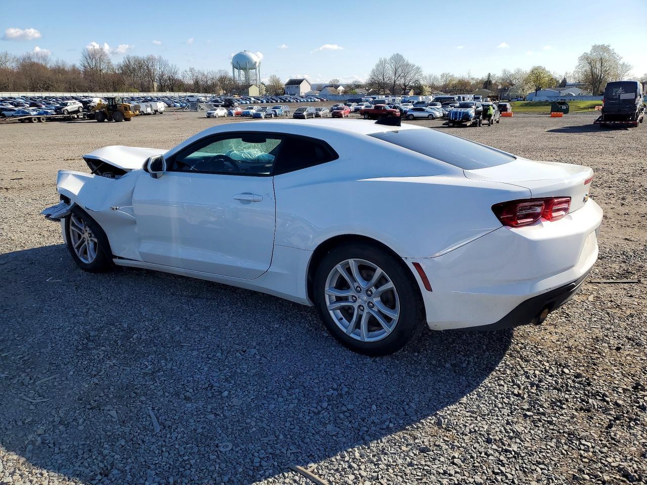 2020 Chevrolet Camaro Ls - zdjęcie 2