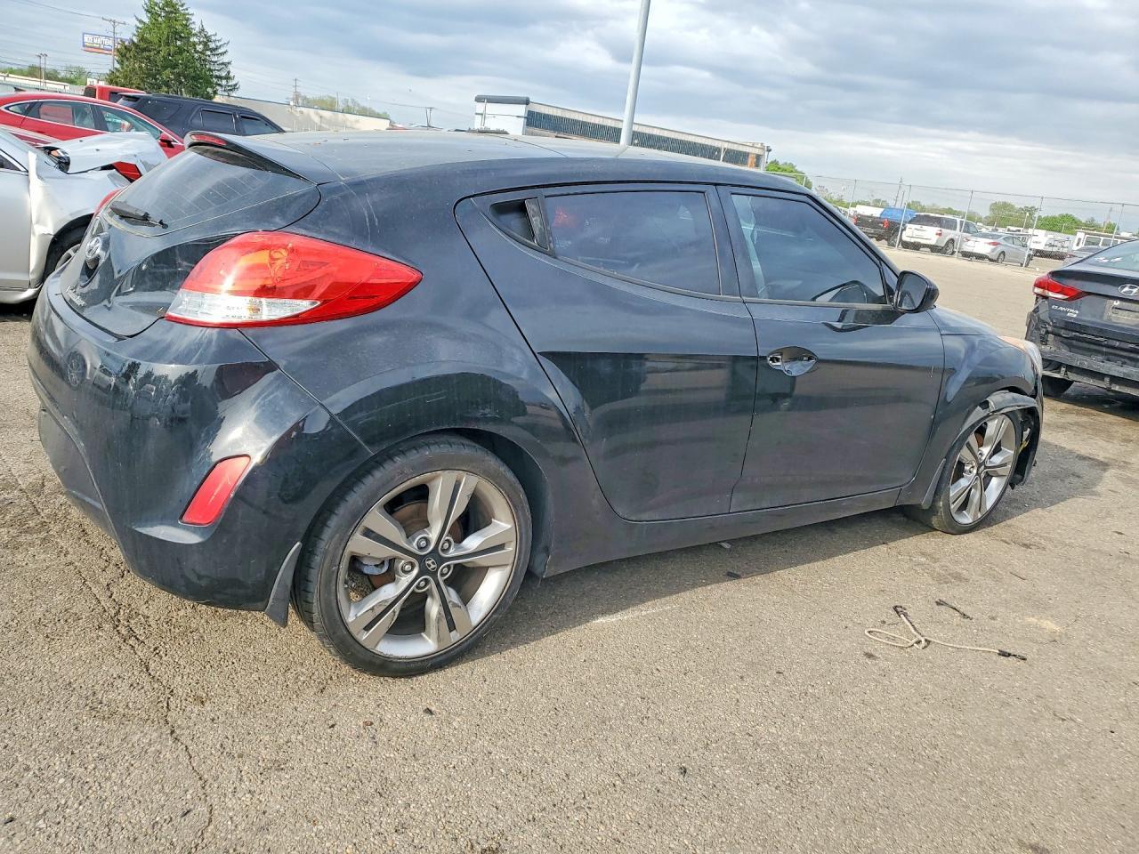 2016 Hyundai Veloster Base - zdjęcie 3