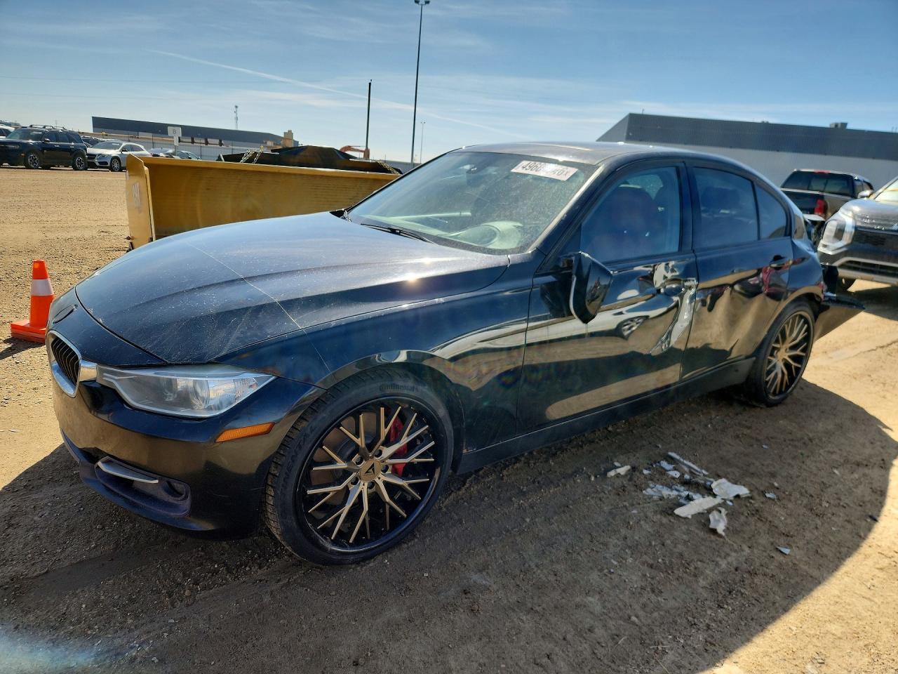 2013 BMW 335 Xi - zdjęcie główne