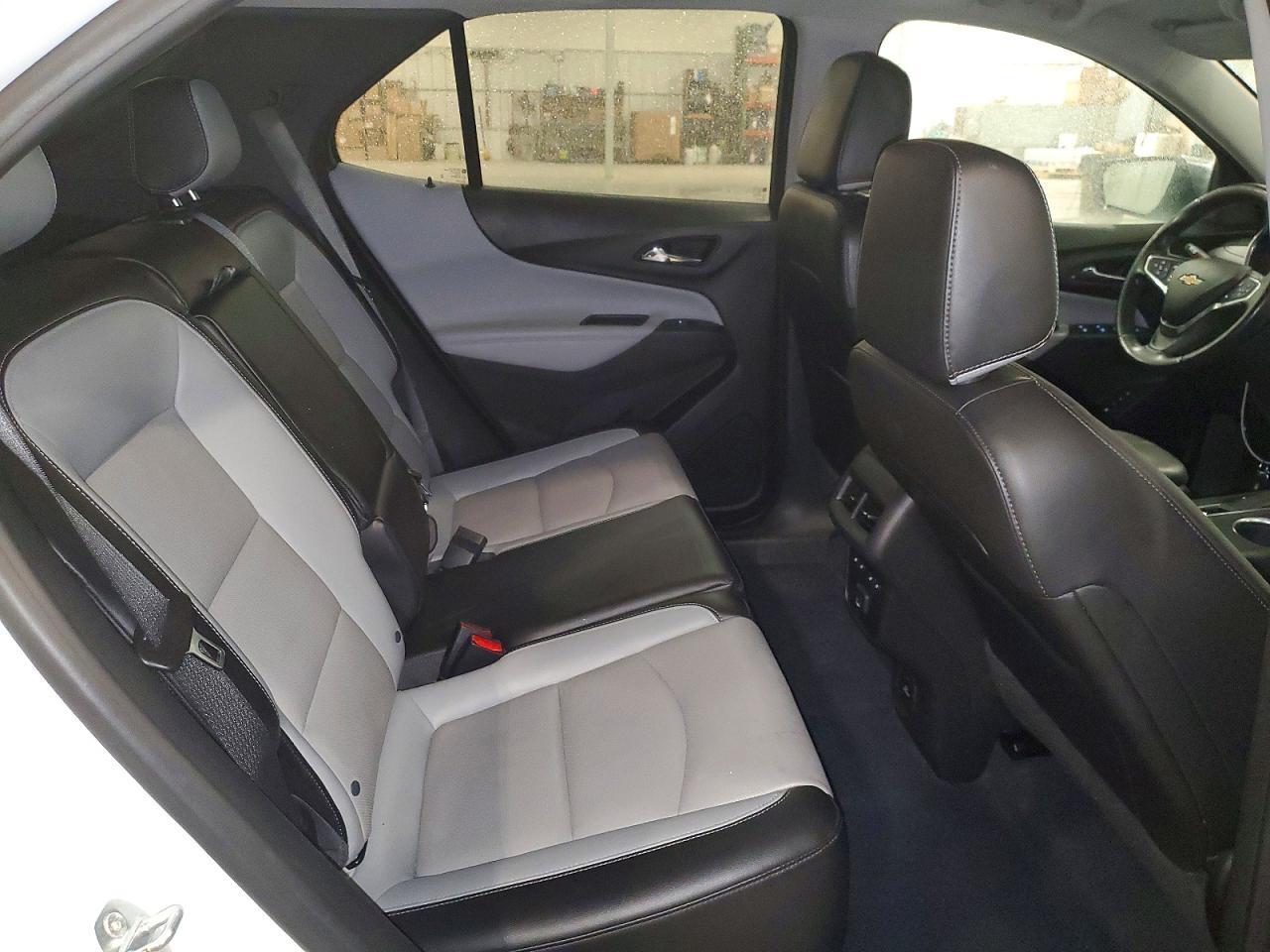 2021 Chevrolet Equinox Premier - zdjęcie 11