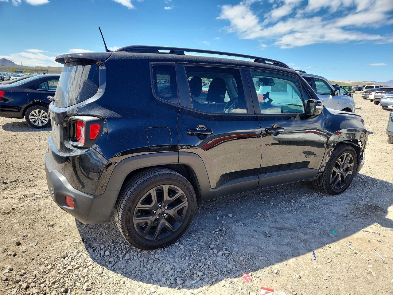 2018 Jeep Renegade Latitude - zdjęcie 3
