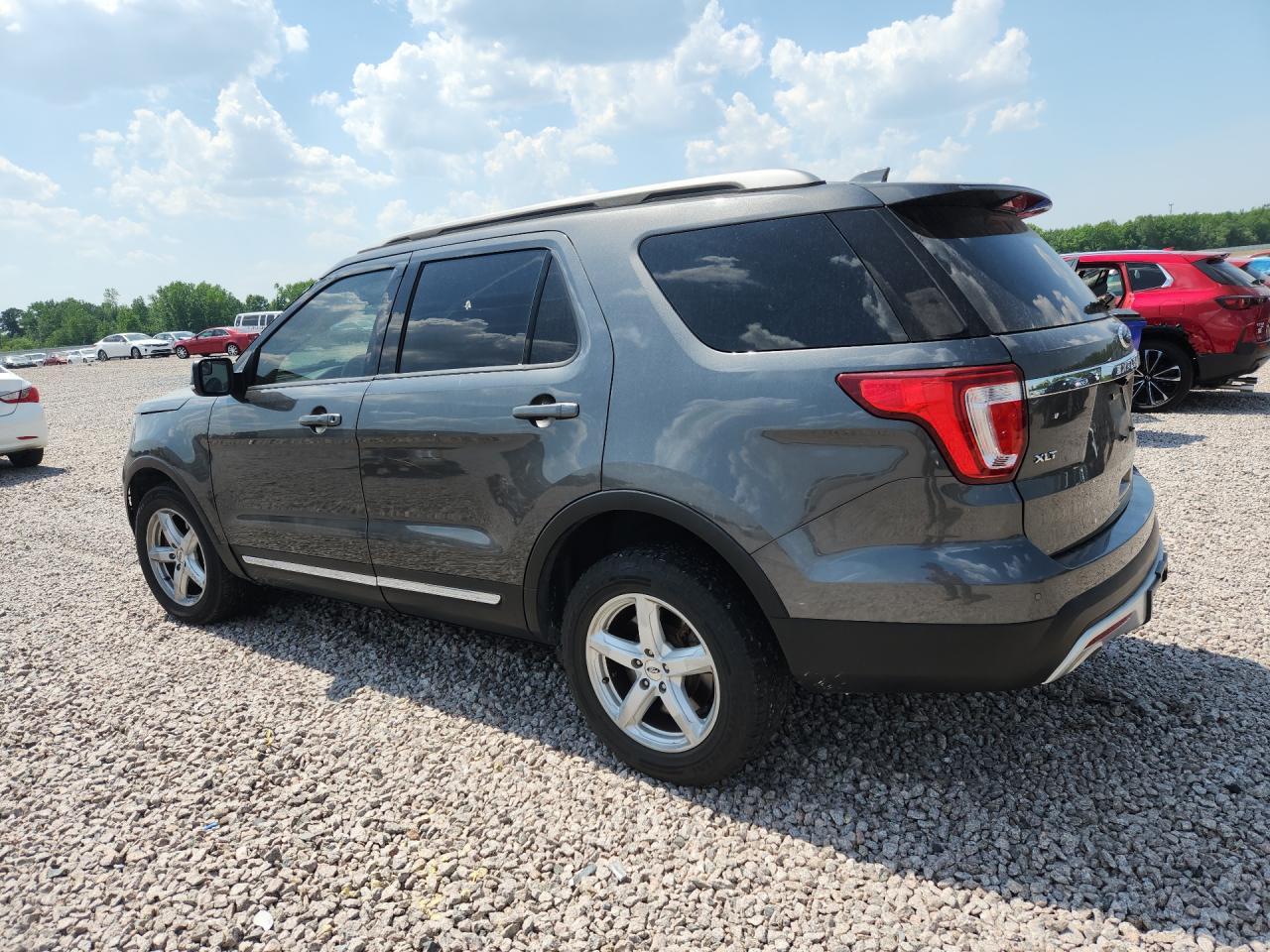 2016 Ford Explorer Xlt - zdjęcie 2