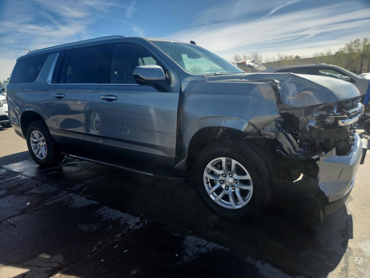 2024 Chevrolet Suburban K1500 Ls - zdjęcie 4
