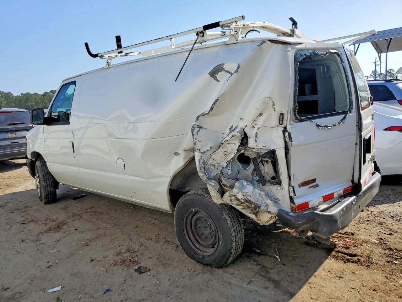 2014 Ford Econoline E150 Van - zdjęcie 2