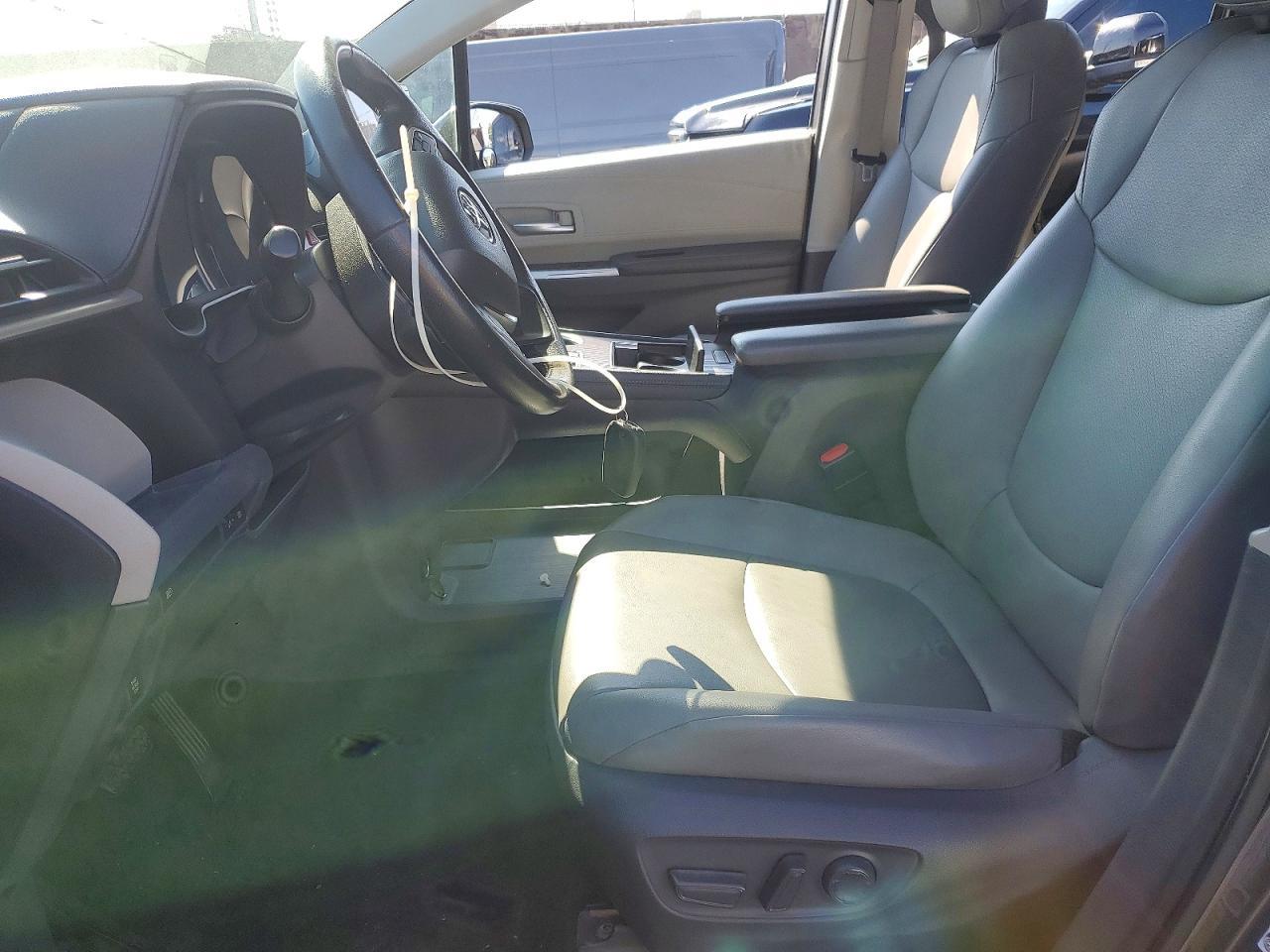 2021 Toyota Sienna Xle 7-Passenger - zdjęcie 8