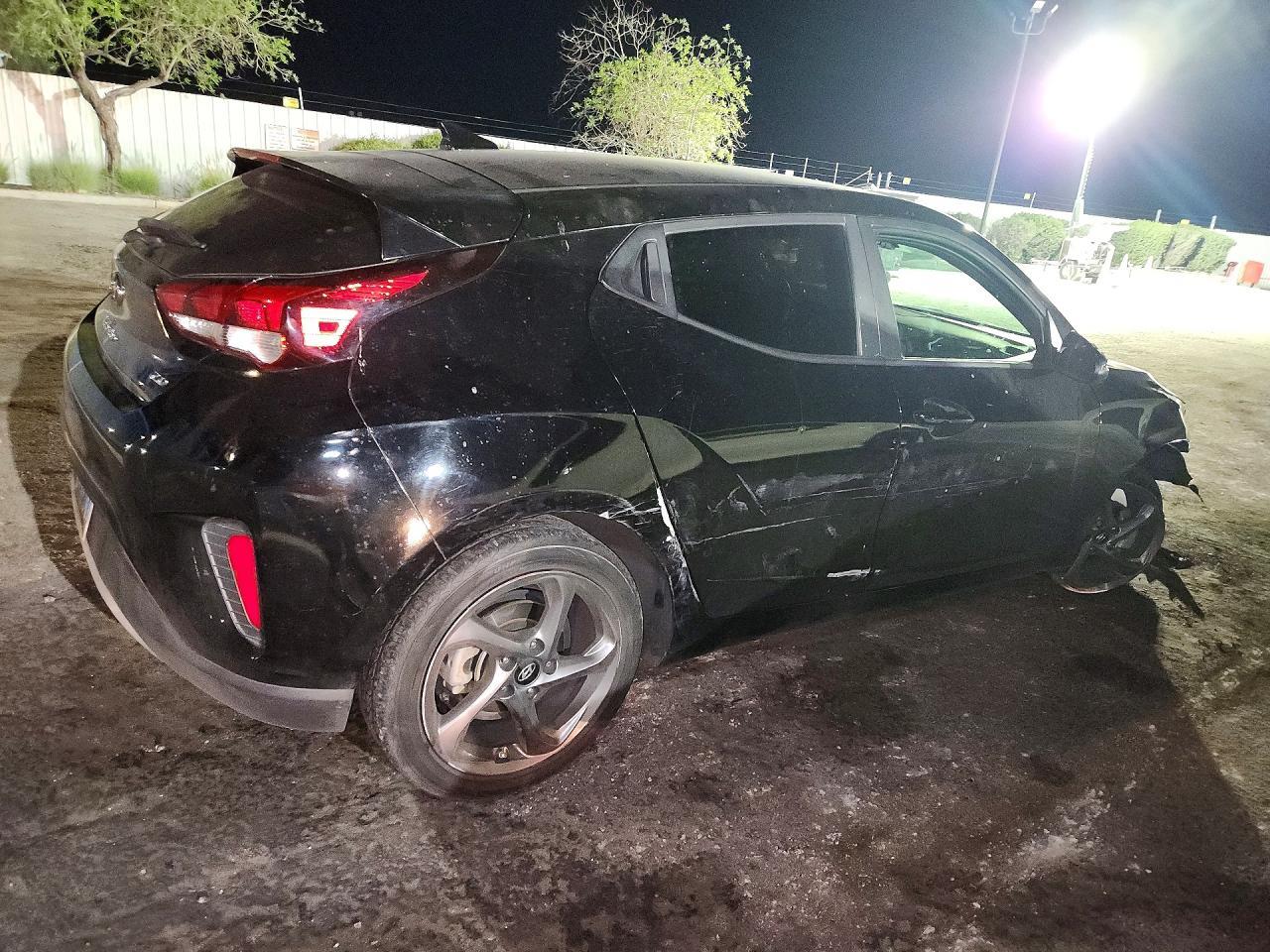 2020 Hyundai Veloster Base - zdjęcie 3