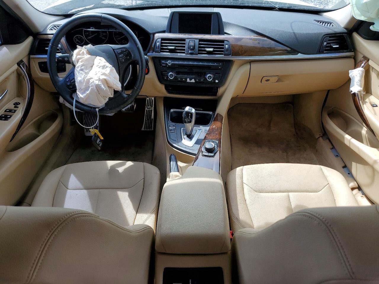 2015 BMW 320 I - zdjęcie 8