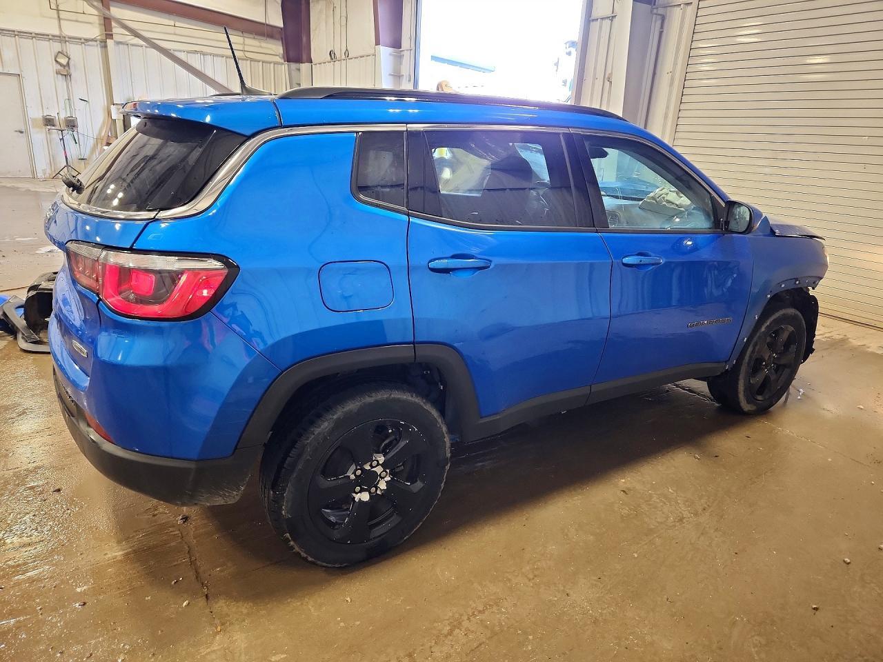 2018 Jeep Compass Latitude - zdjęcie 3