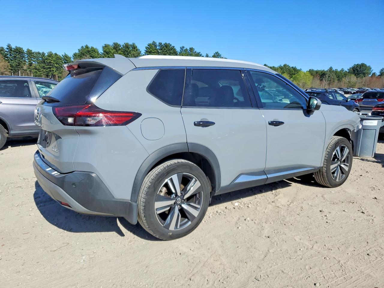 2021 Nissan Rogue Sl - zdjęcie 3
