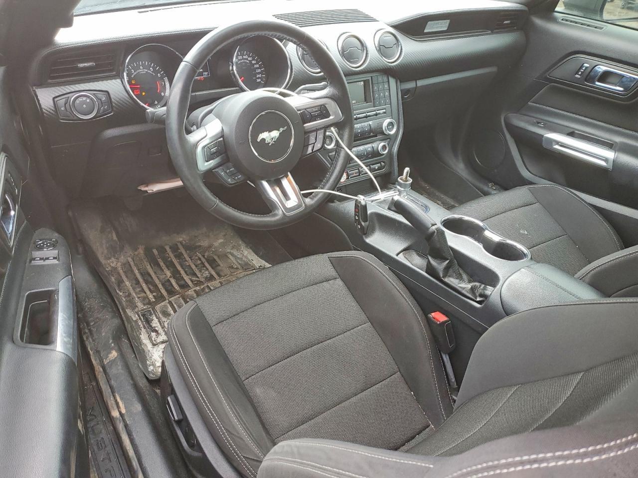 2017 Ford Mustang - zdjęcie 8
