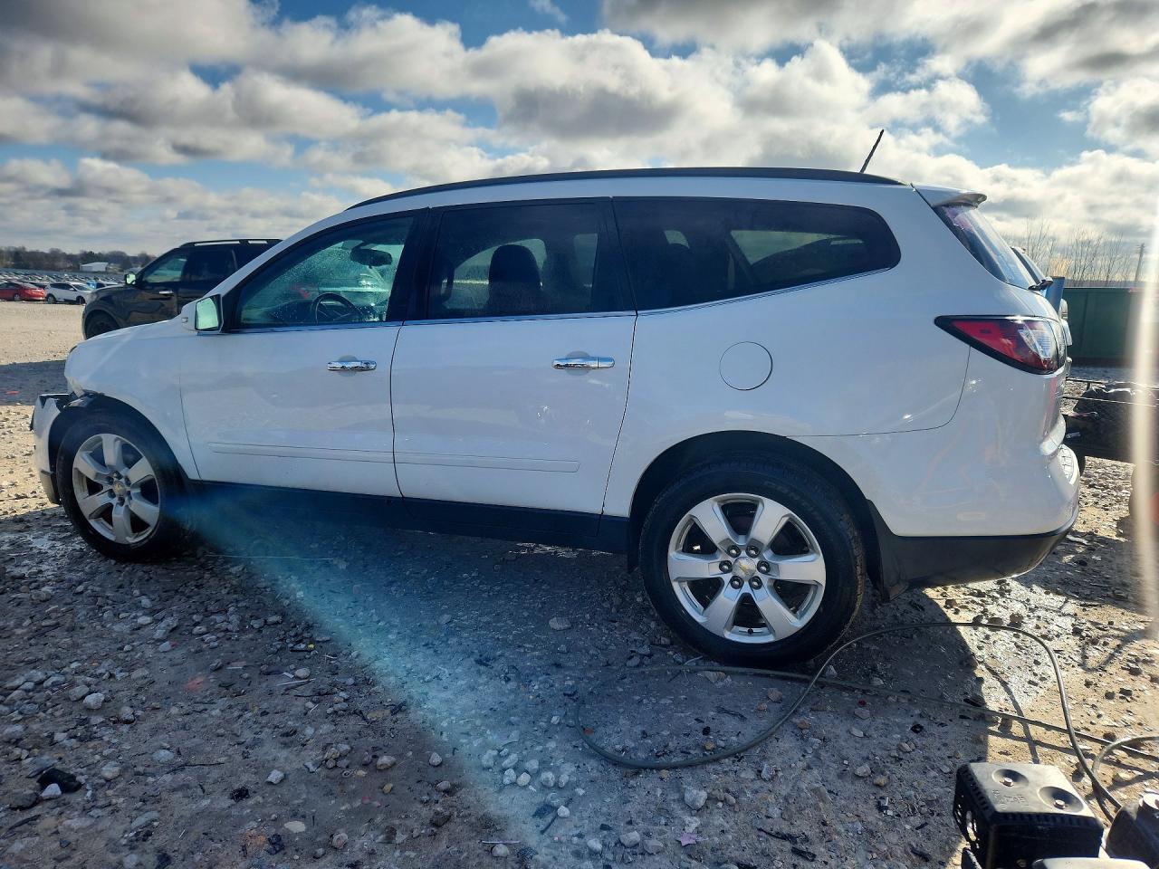 2016 Chevrolet Traverse Lt - zdjęcie 2
